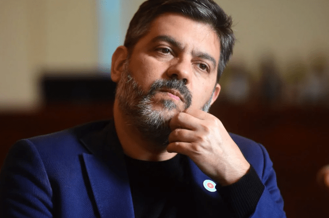 El ministro bonaerense Carlos Bianco vuelve al país tras ser operado en&nbsp;Barcelona