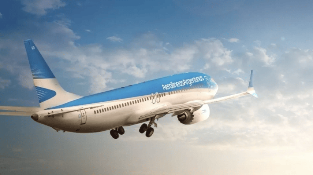 El Gobierno nacional redujo hasta un 56% la tasa aeroportuaria para vuelos internacionales de corta distancia